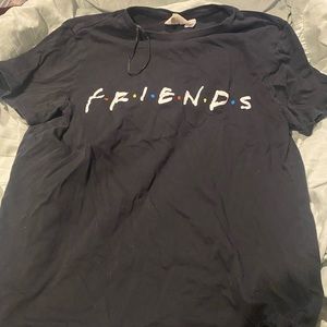 friends t shirt size small